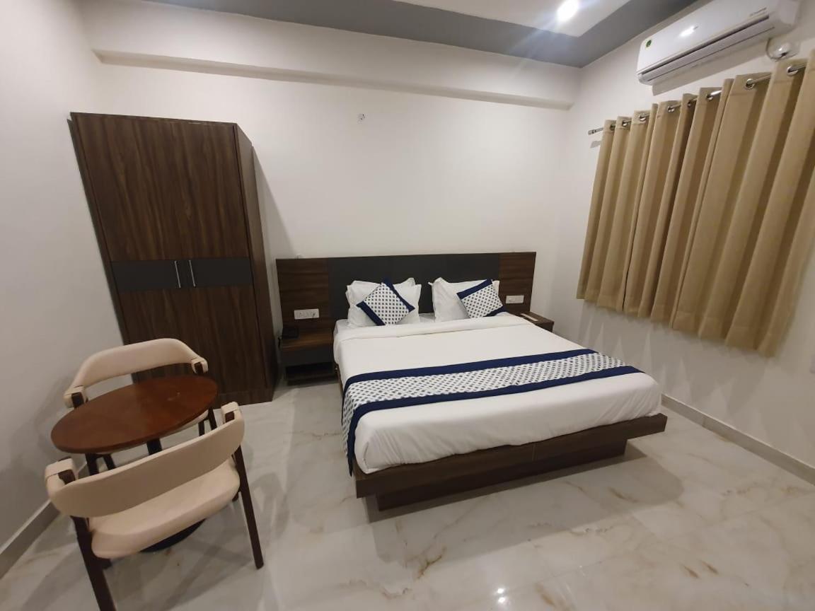 Hotel KDS Residency Greater Noida Exterior foto