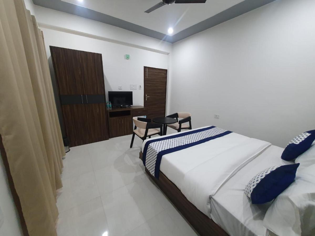 Hotel KDS Residency Greater Noida Exterior foto