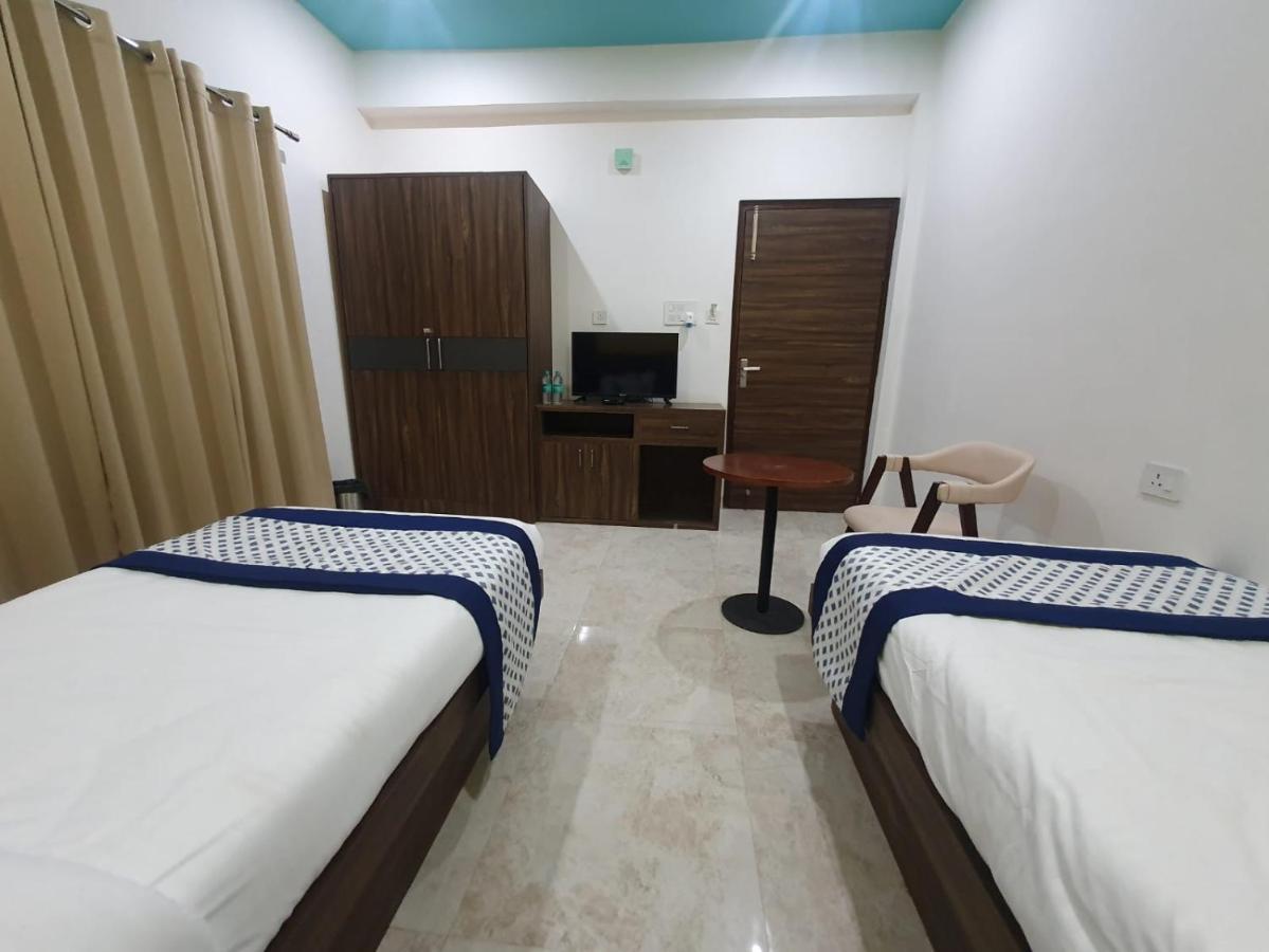 Hotel KDS Residency Greater Noida Exterior foto