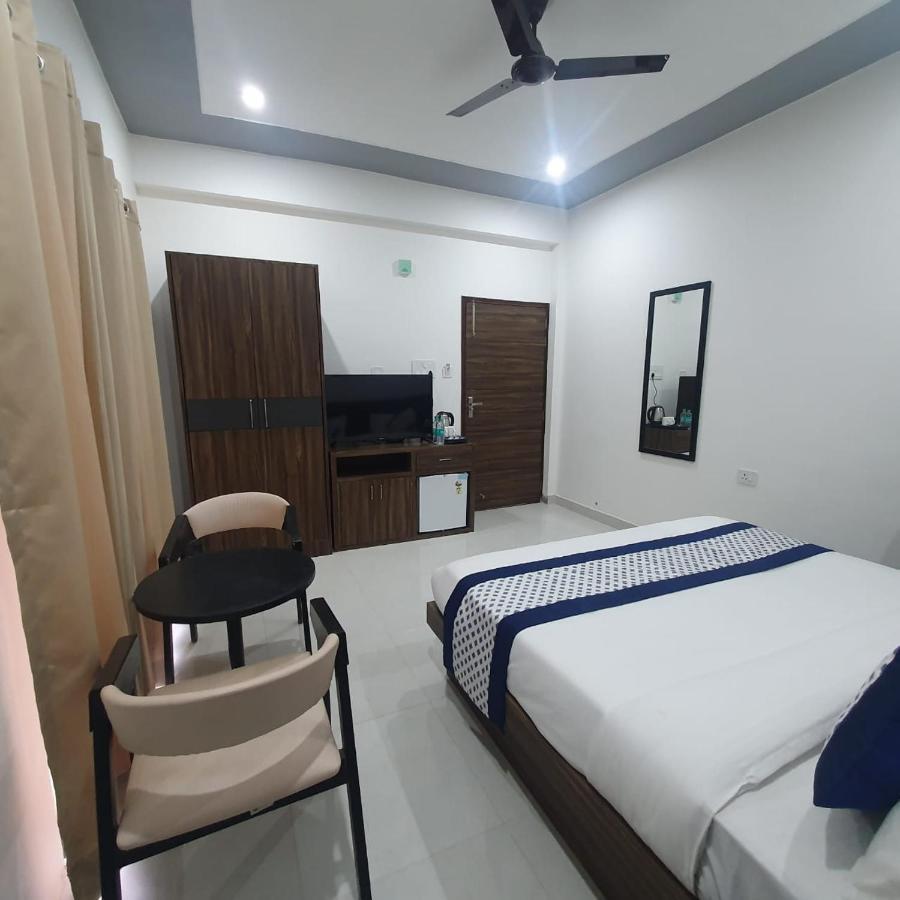 Hotel KDS Residency Greater Noida Exterior foto