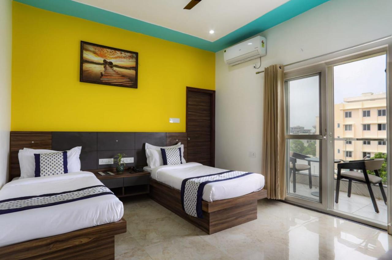 Hotel KDS Residency Greater Noida Exterior foto