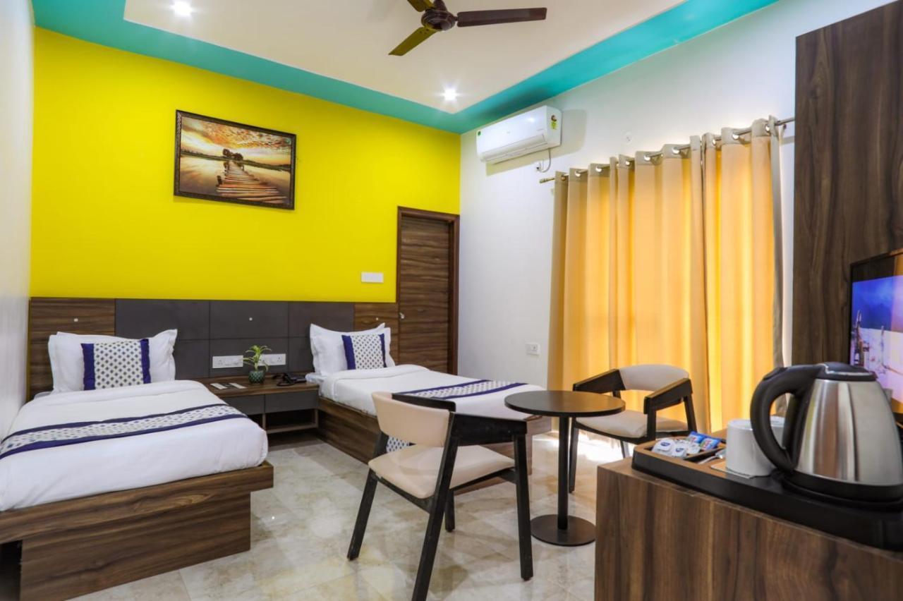 Hotel KDS Residency Greater Noida Exterior foto